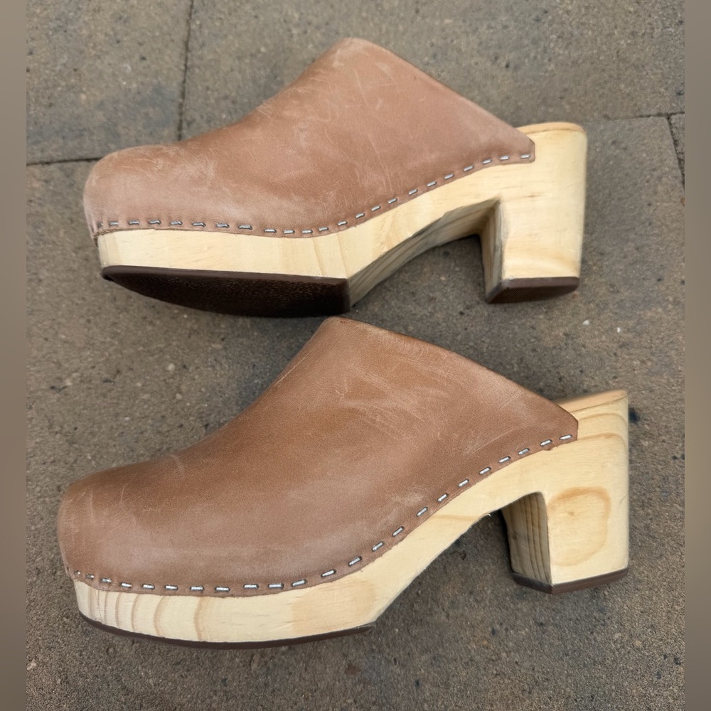 Nisolo All Day Heeled Clog Leather/Wood